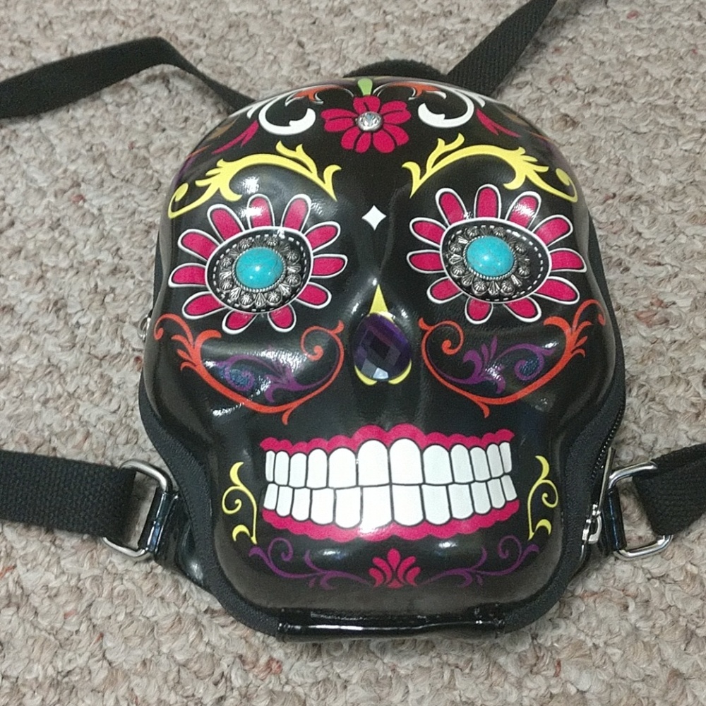 💀 Skull mini back pack purse